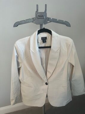 Nicole Miller Cream Single-Button Notch Lapel Blazer